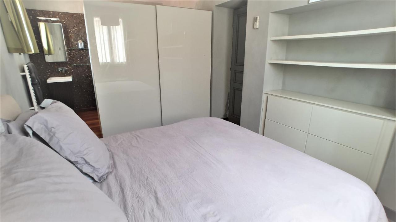Appart'hôtel Luxe Vieil Antibes 75 m2 avec Parking Extérieur photo