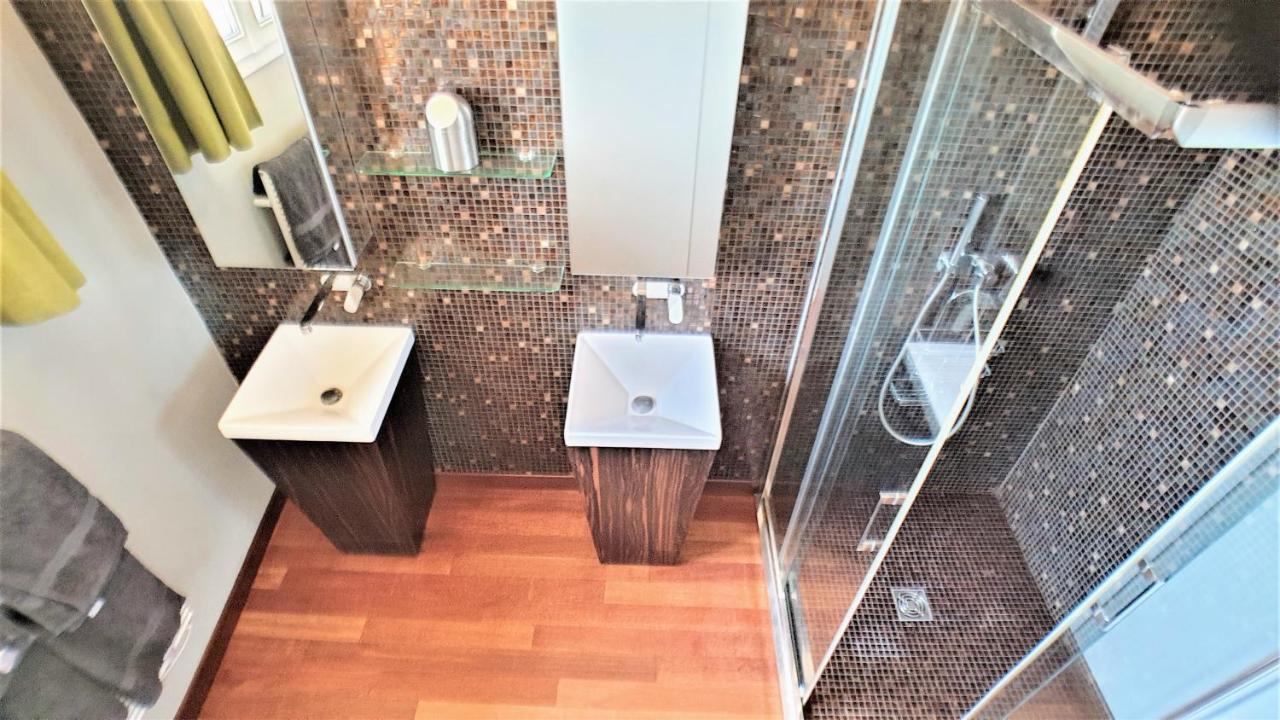 Appart'hôtel Luxe Vieil Antibes 75 m2 avec Parking Extérieur photo
