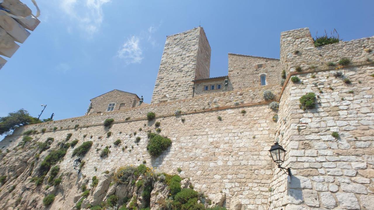 Appart'hôtel Luxe Vieil Antibes 75 m2 avec Parking Extérieur photo